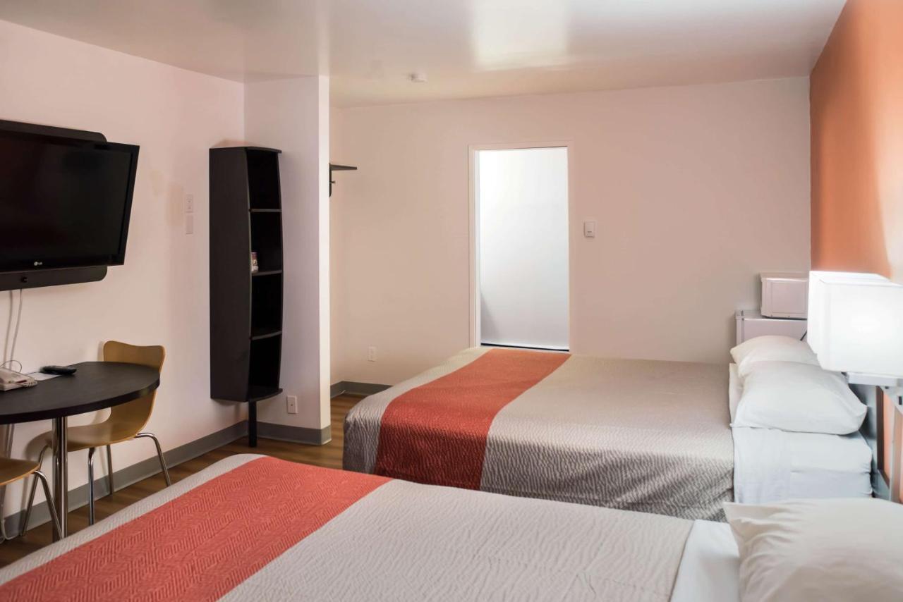 Motel 6-Fort St. John, Bc Εξωτερικό φωτογραφία
